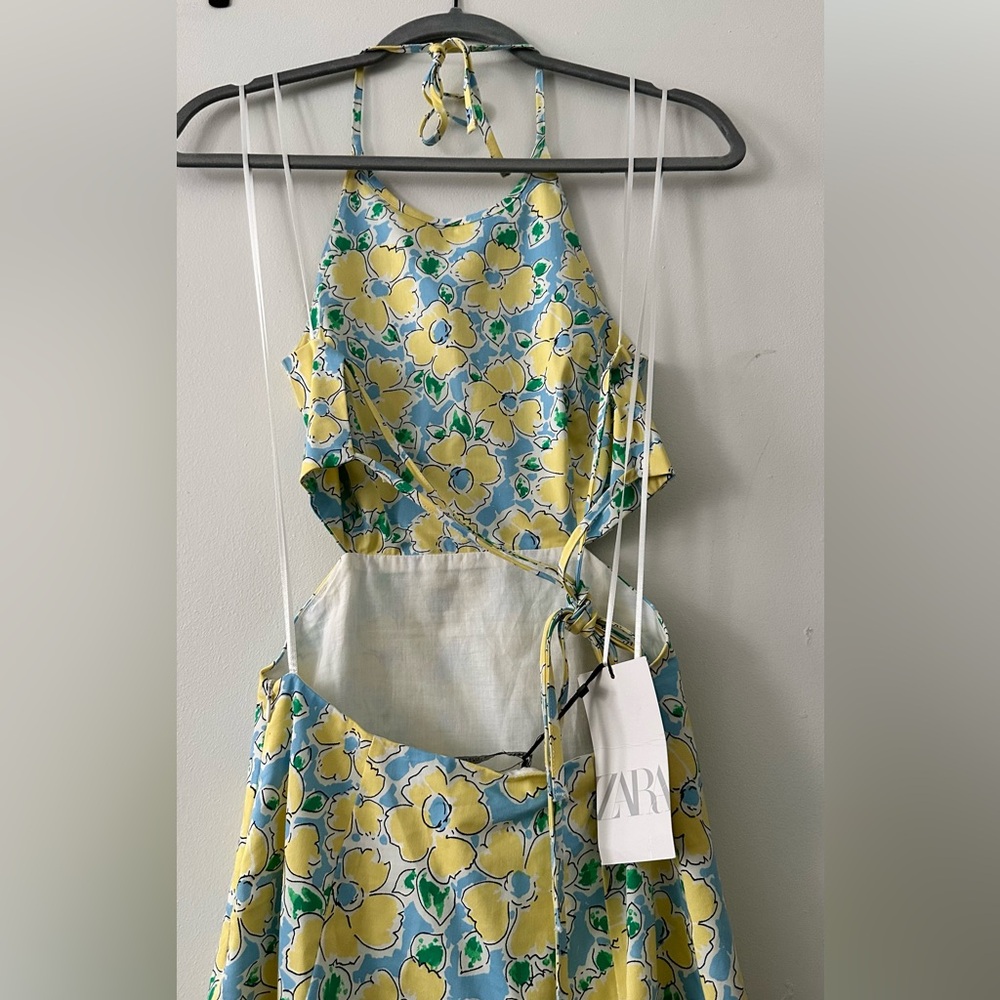 NWT Cut Out Floral Print Dress Size XS - Picture 7 of 9